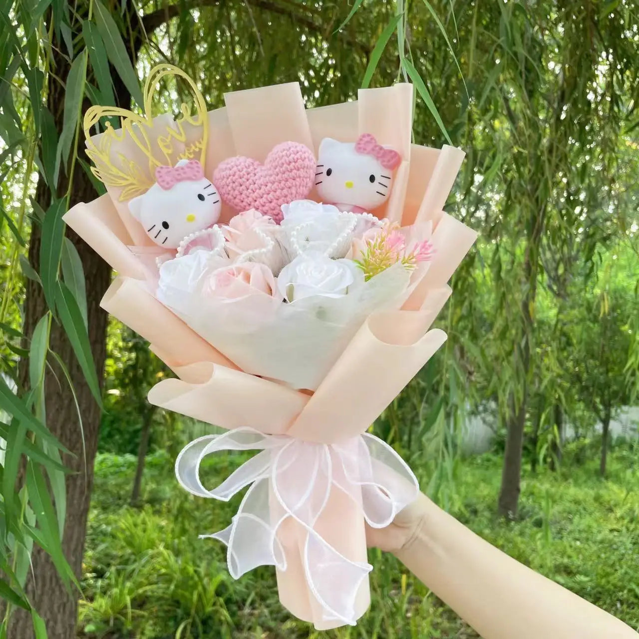 TwoCutesy™ Kawaii Kitty Cat Dolls With Artificial Flowers Bouquet