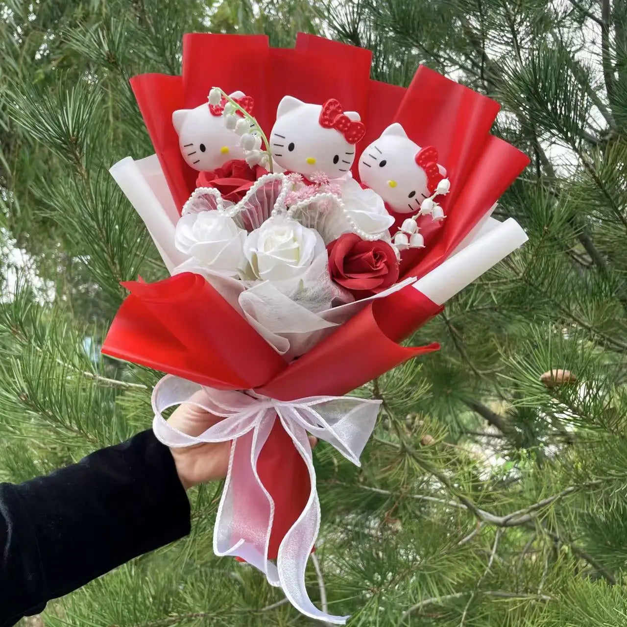 TwoCutesy™ Kawaii Kitty Cat Dolls With Artificial Flowers Bouquet