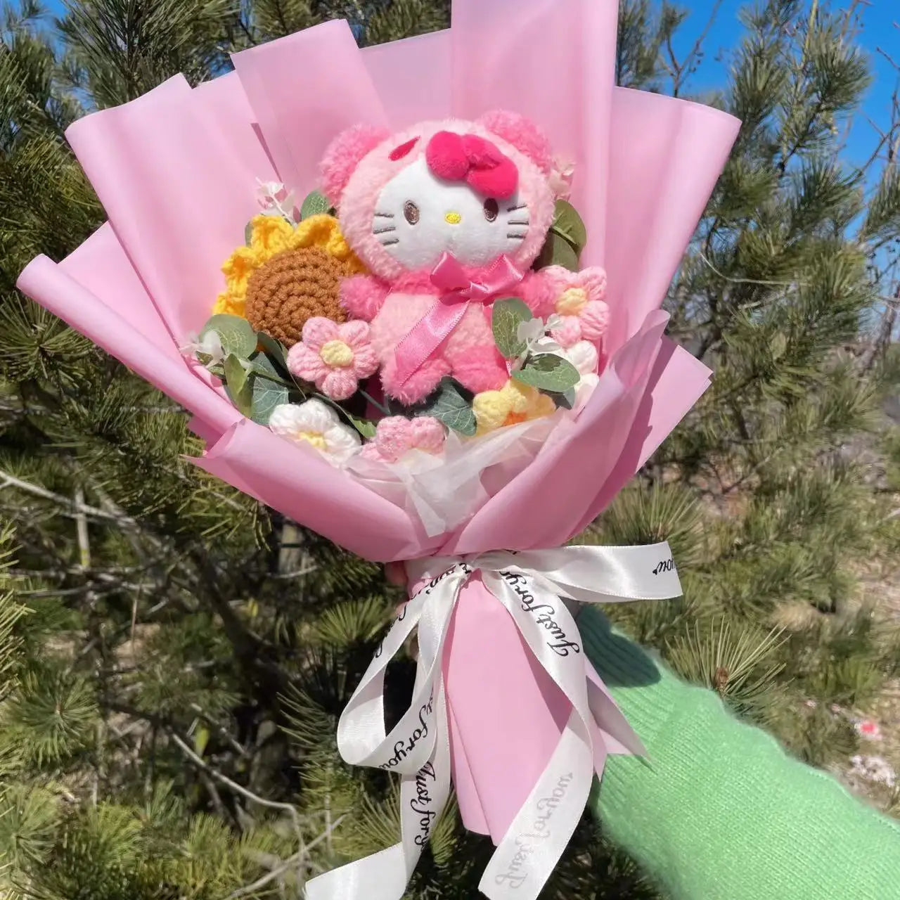 TwoCutesy™ Kawaii Kitty Cat Dolls With Artificial Flowers Bouquet